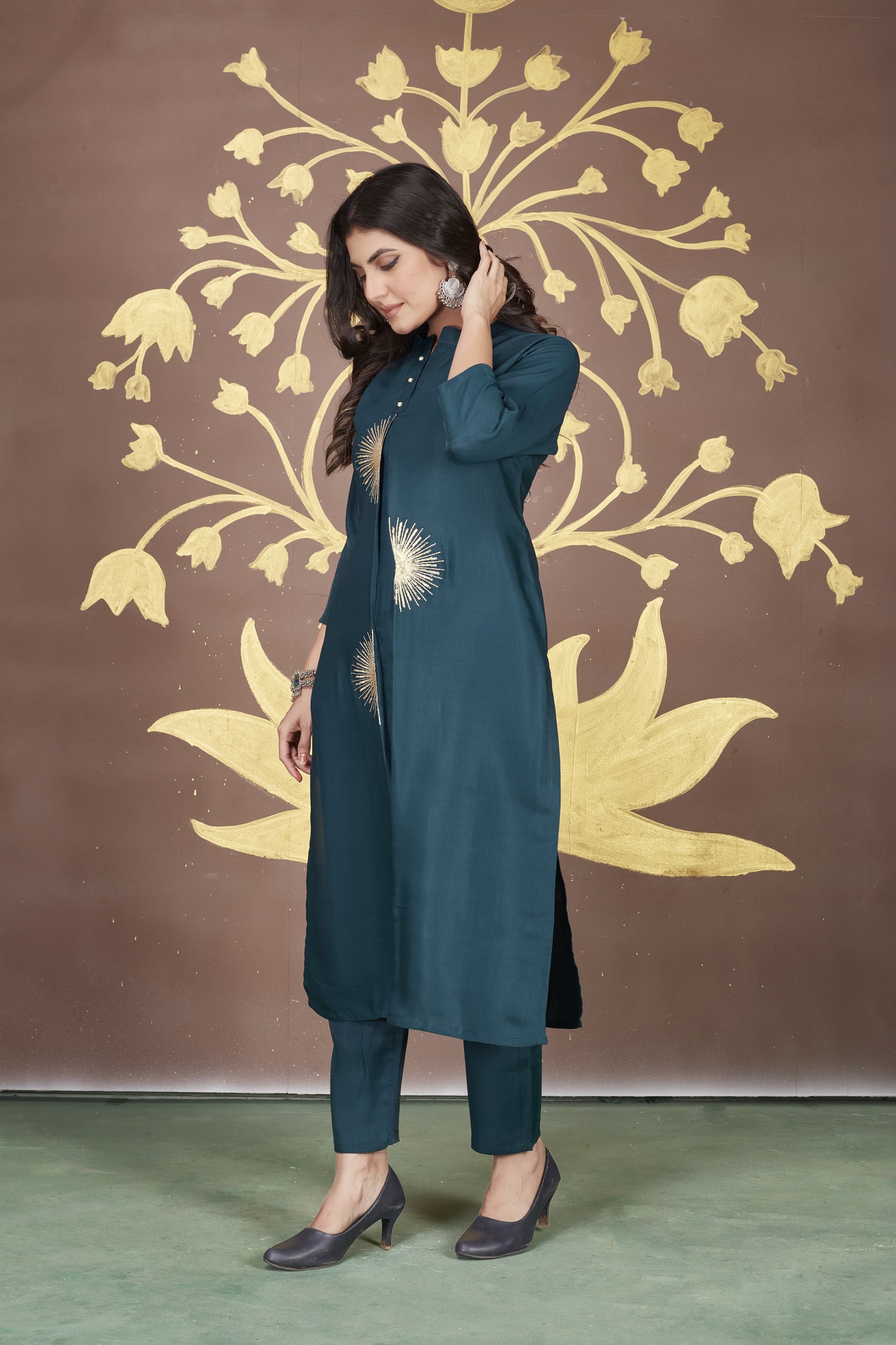 Elegant Viscose cube sequence embroidered co-ord's